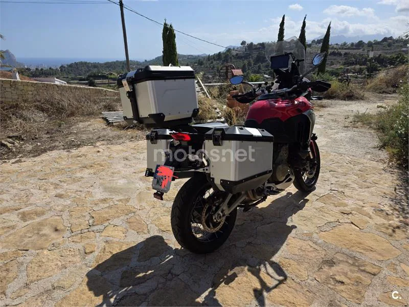 Ducati Multistrada V4 - Vista 3