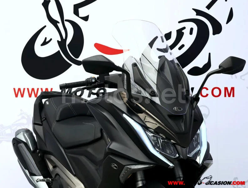 Kymco AK 550 - Vista 4