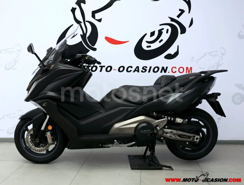 Kymco AK 550 - Vista 7