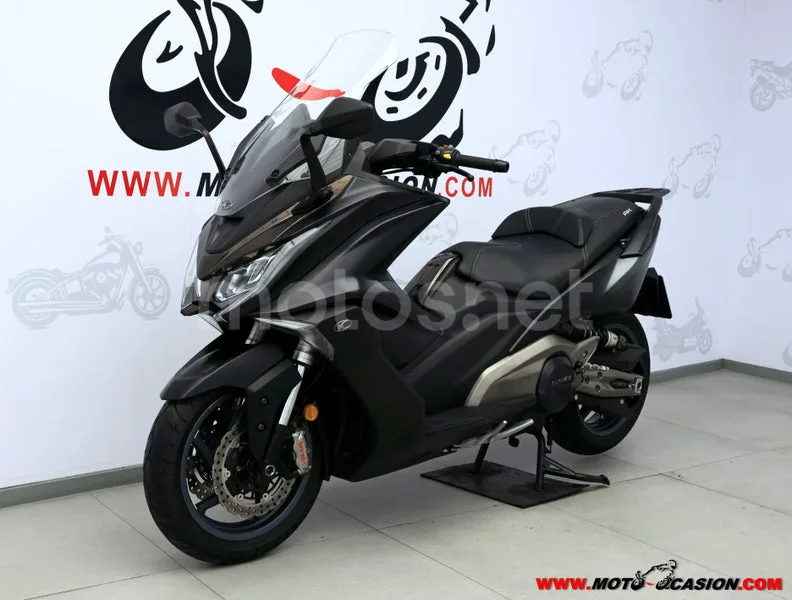 Kymco AK 550 - Vista 8