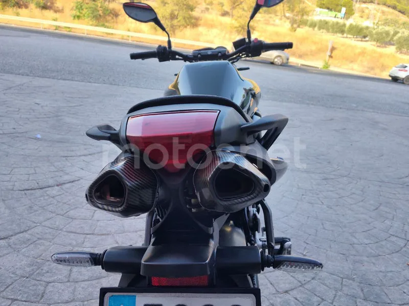 Yamaha FZ6 S2 - Vista 18