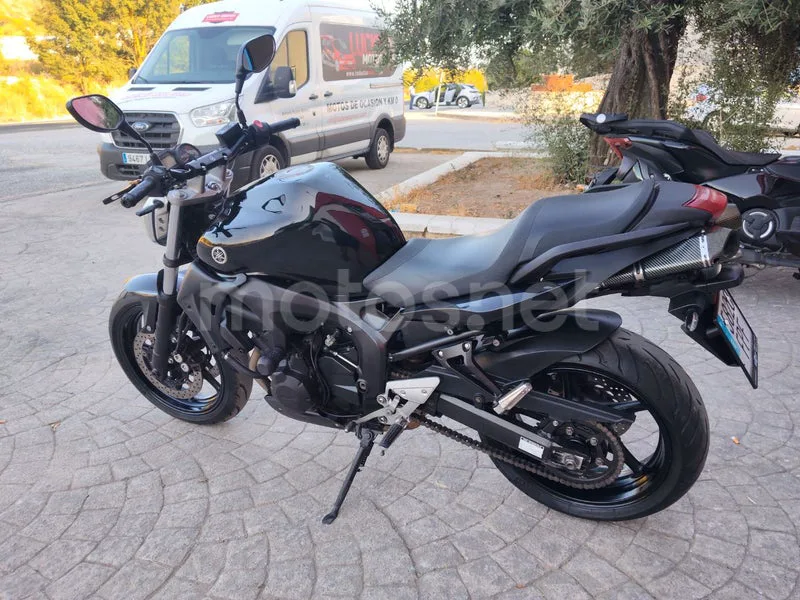Yamaha FZ6 S2 - Vista 5