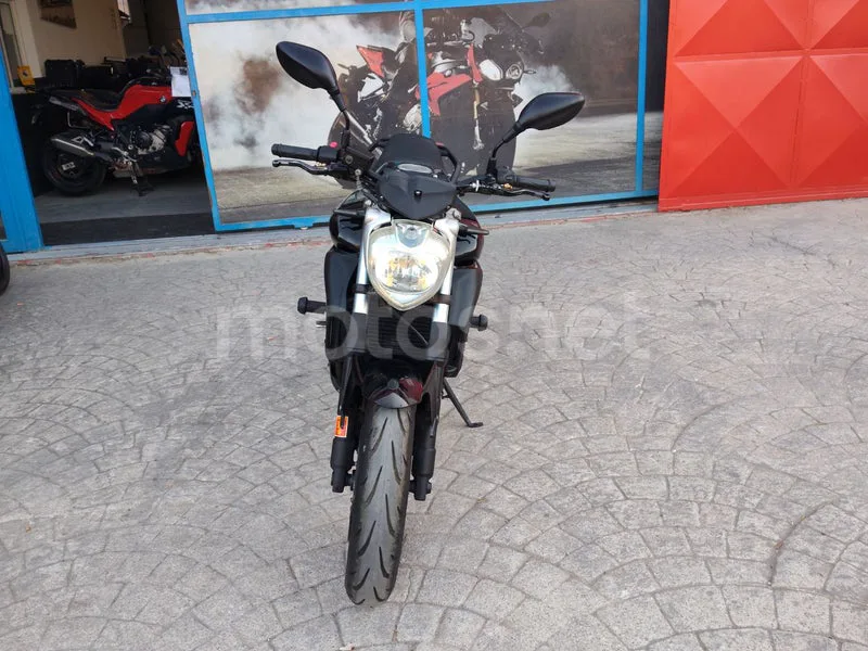 Yamaha FZ6 S2 - Vista 7