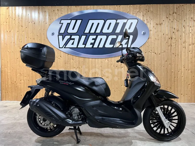 Piaggio Beverly 300 3300 € 2021 Valencia - 1
