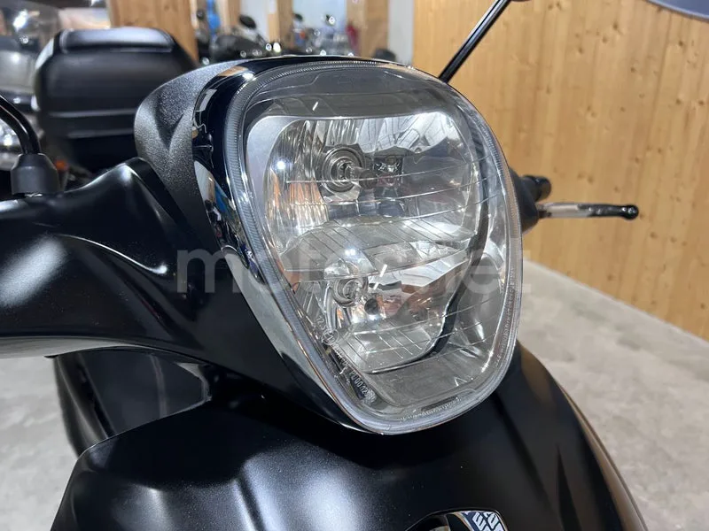 Piaggio Beverly 300 - Vista 14
