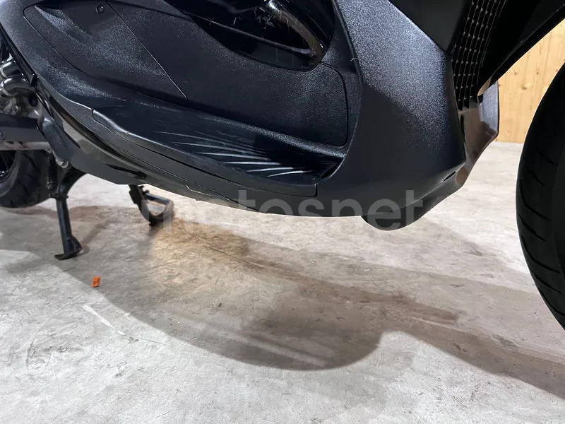 Piaggio Beverly 300 - Vista 21