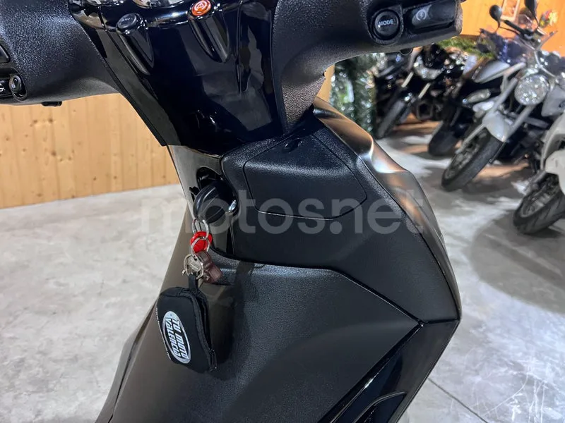 Piaggio Beverly 300 - Vista 22
