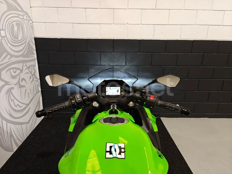 Kawasaki Ninja 650 - Vista 7