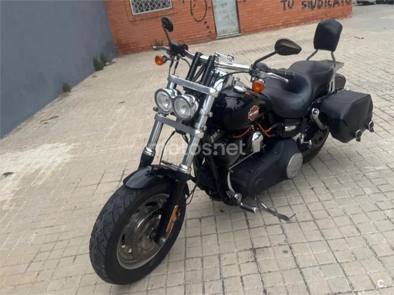 Harley-Davidson Dyna Fat Bob - Vista 5