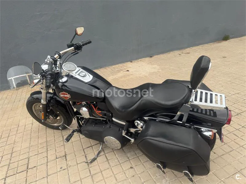 Harley-Davidson Dyna Fat Bob - Vista 6