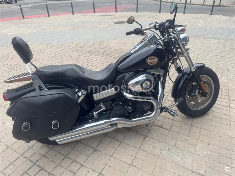 Harley-Davidson Dyna Fat Bob - Vista 7