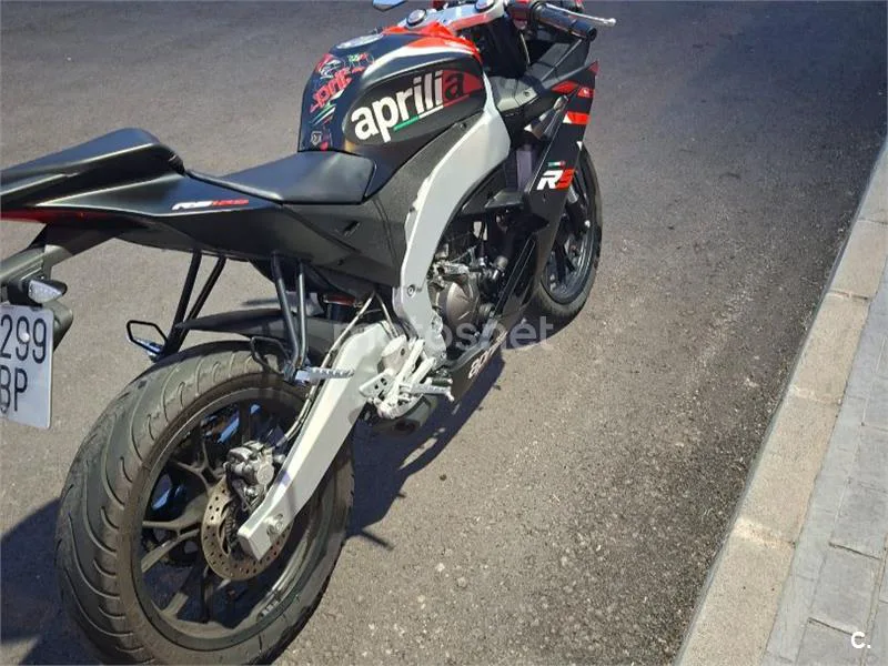 Aprilia RS 125 - Vista 3