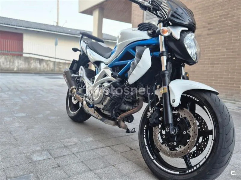 Suzuki Gladius 650 - Vista 10