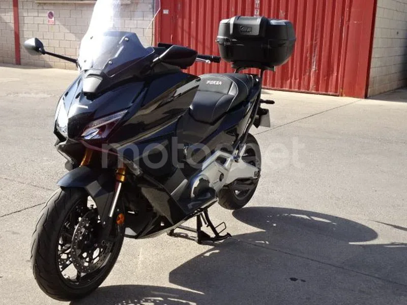 Honda X-ADV - Vista 7
