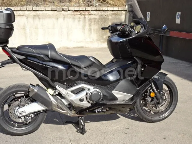 Honda X-ADV - Vista 10