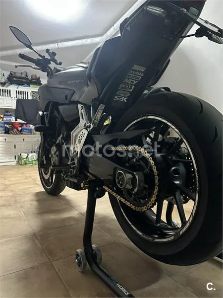Yamaha MT-07 - Vista 3