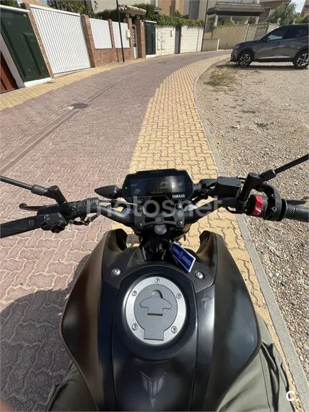 Yamaha MT-125 - Vista 3
