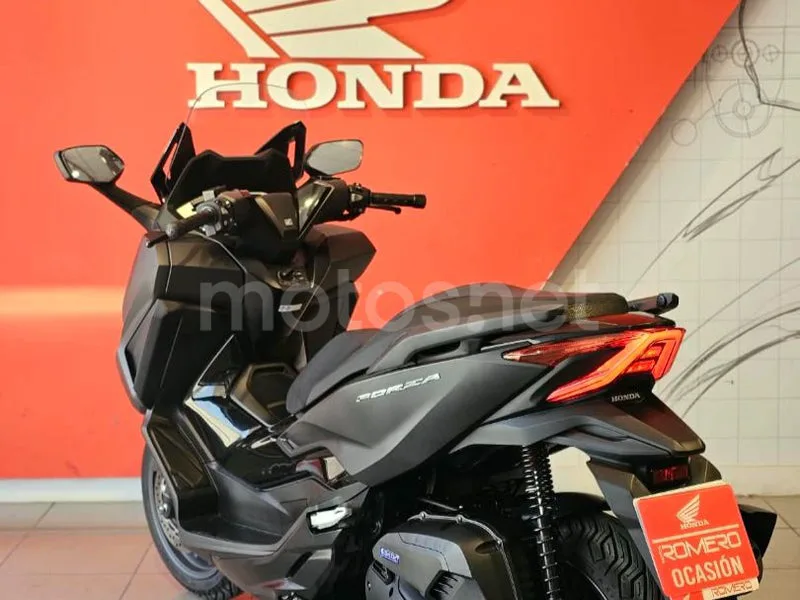 Honda Forza 125 - Vista 4