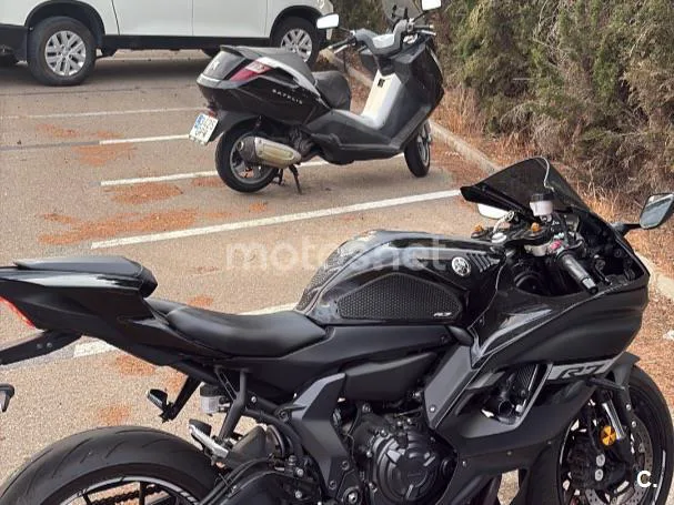 Yamaha YZF-R7 - Vista 6
