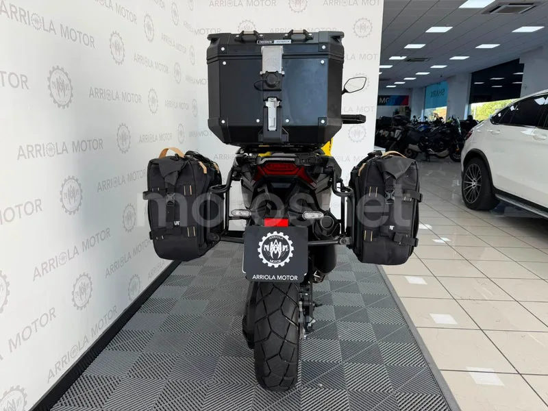 Honda X-ADV - Vista 9