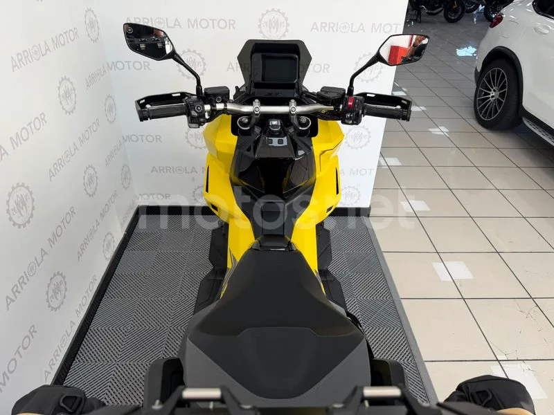 Honda X-ADV - Vista 10