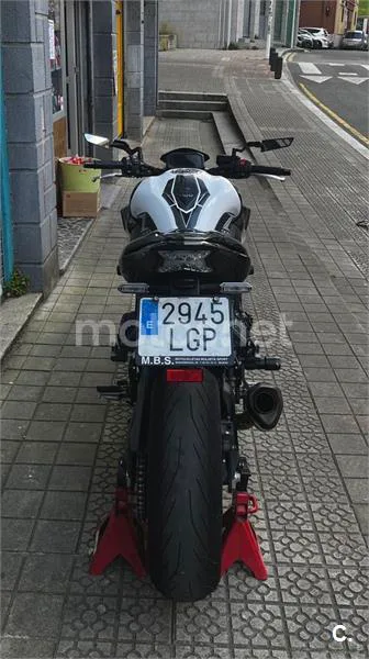 Kawasaki Z900 - Vista 3