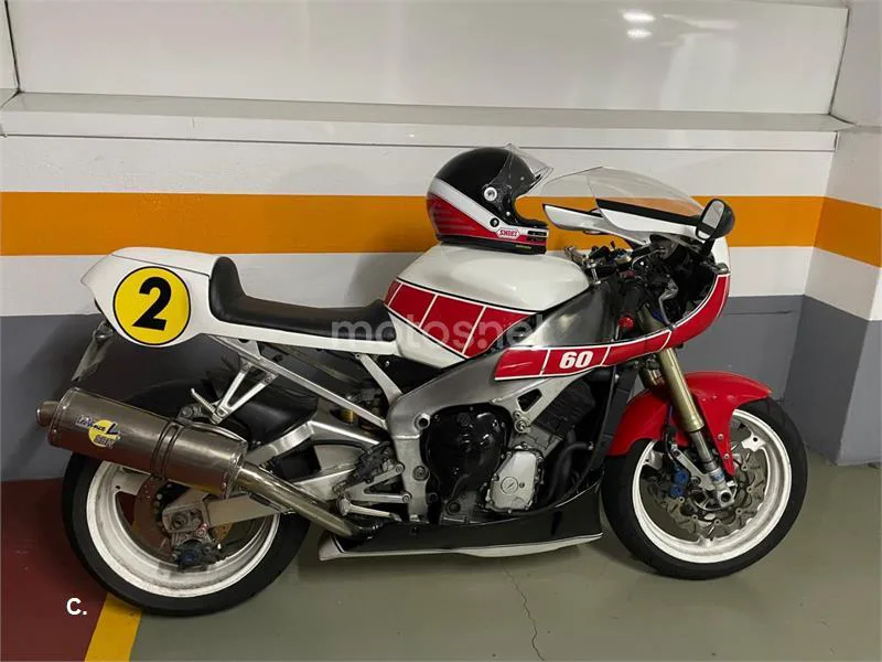 Yamaha YZF-R1 - Vista 5