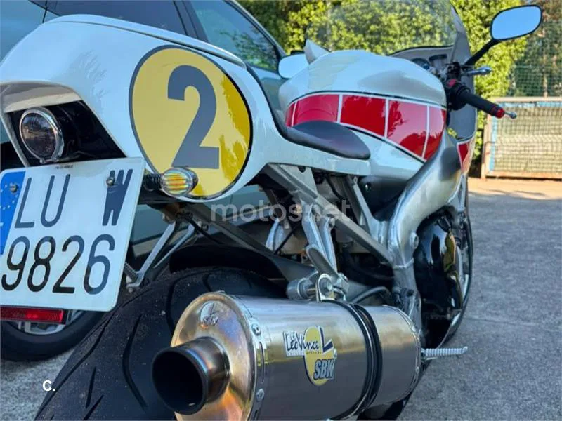 Yamaha YZF-R1 - Vista 9