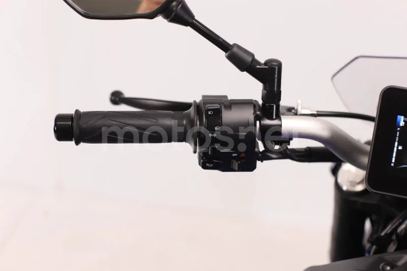 Yamaha MT-07 - Vista 8