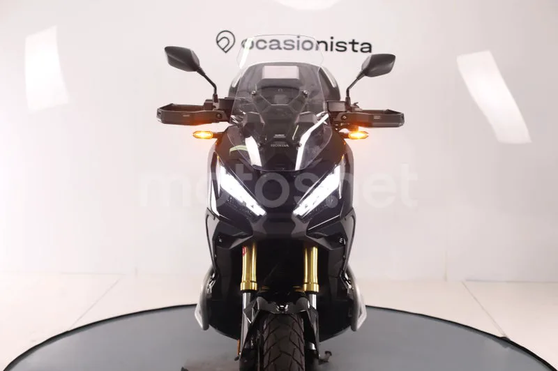 Honda X-ADV - Vista 7