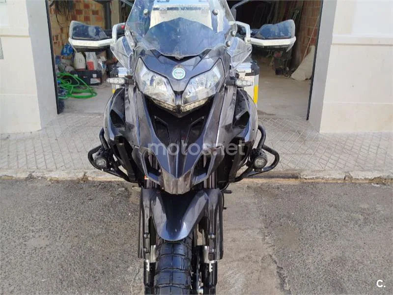 Benelli TRK 502 - Vista 3