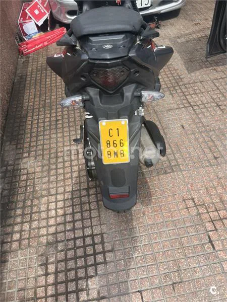 Yamaha Aerox R - Vista 3