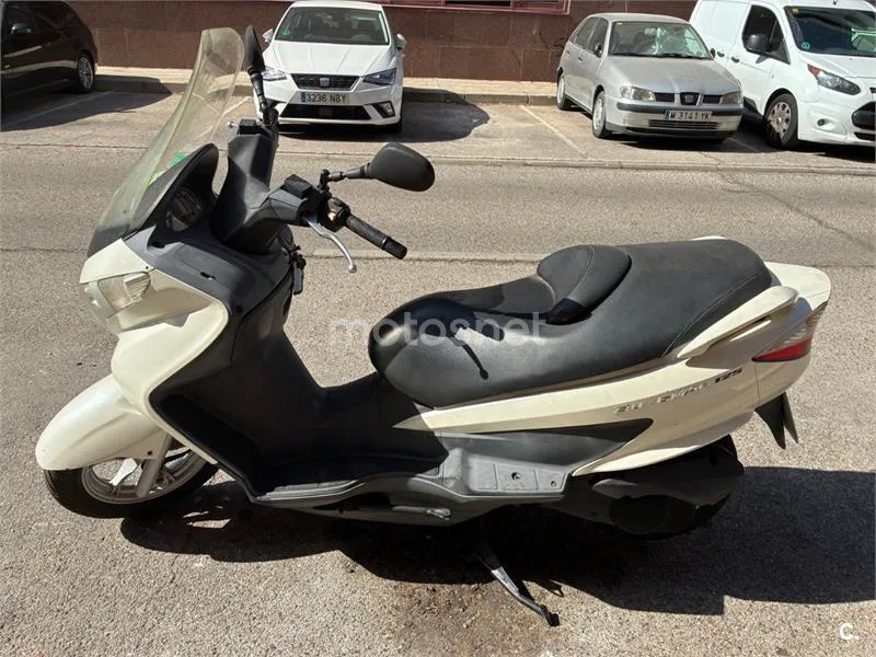 Suzuki Burgman 125 1800 € 2013 Madrid - 2