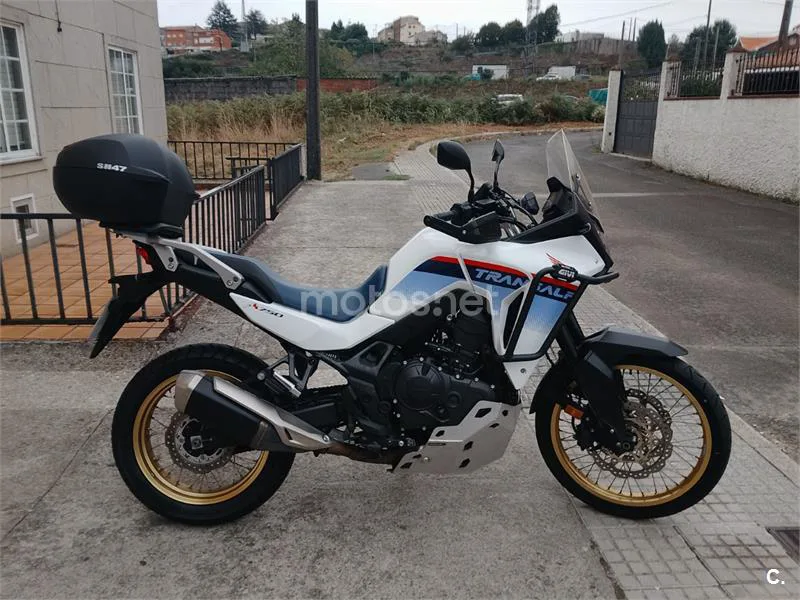 Honda XL750 Transalp - Vista 4