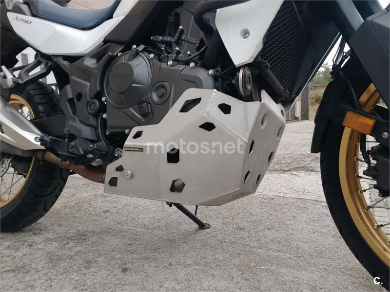 Honda XL750 Transalp - Vista 6