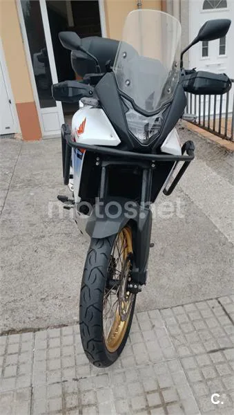 Honda XL750 Transalp - Vista 9