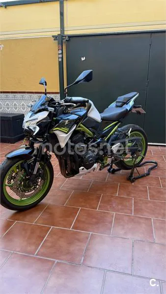 Kawasaki Z900 - Vista 7