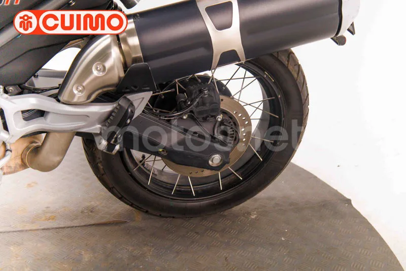 Moto Guzzi V85 TT - Vista 24