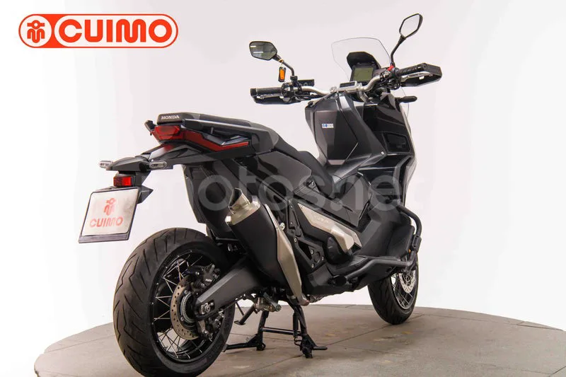 Honda X-ADV - Vista 4