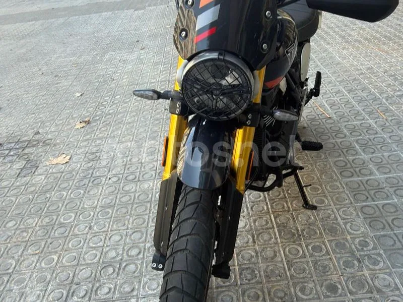 Triumph Scrambler 400 XC - Vista 4