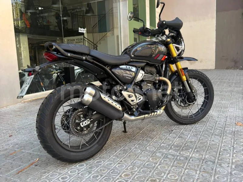 Triumph Scrambler 400 XC - Vista 6