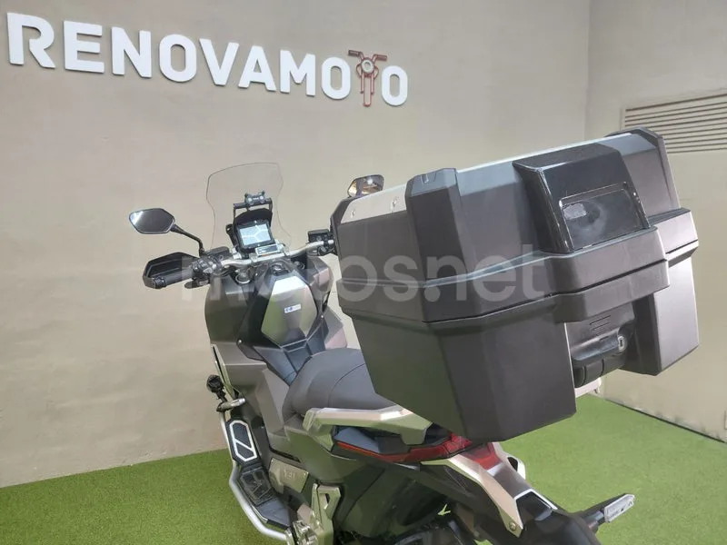 Honda X-ADV - Vista 13