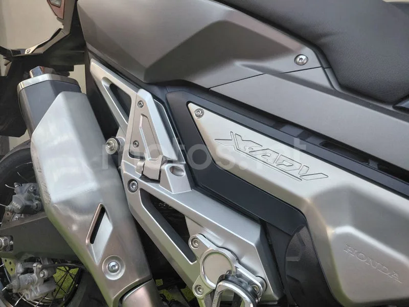 Honda X-ADV - Vista 8