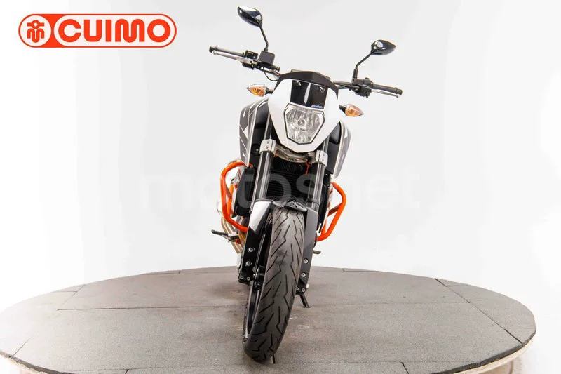 KTM 690 Duke - Vista 10
