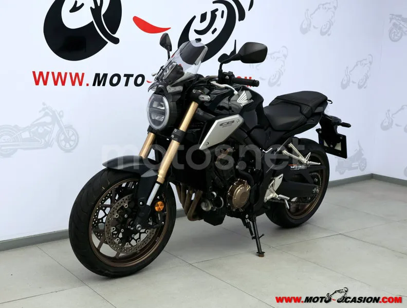 Honda CB650R - Vista 8