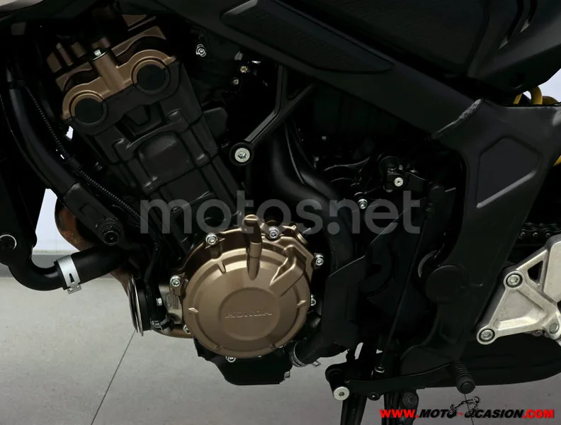 Honda CB650R - Vista 10