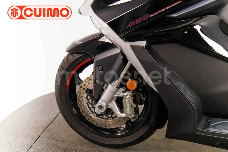 Kymco AK 550 - Vista 24