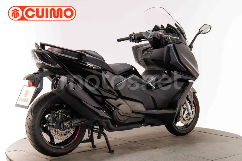 Kymco AK 550 - Vista 5
