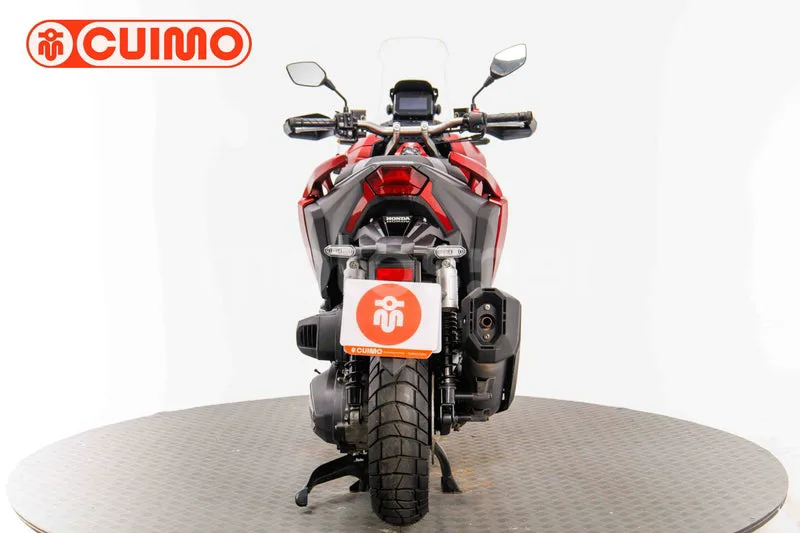 Honda ADV350 - Vista 5