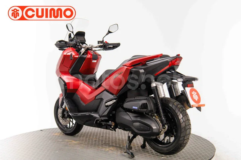 Honda ADV350 - Vista 6